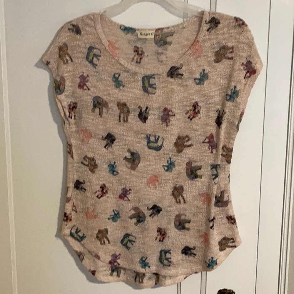 Top sleeveless.